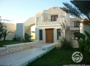 V 076 -                            Vente
                           Villa avec piscine Djerba